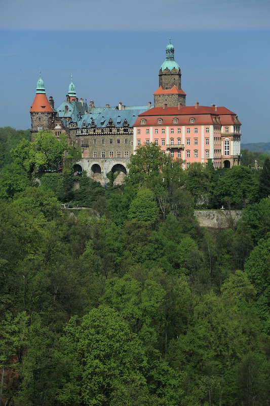 castle-in-walbrzych.jpg